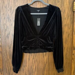 ✨NWT Express Black Velvet Plunge V-Neck Cropped Blouse Tailored Holiday Festive